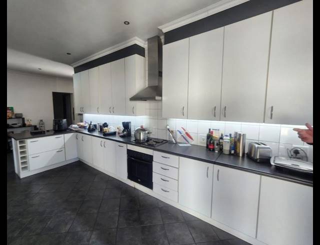 4 BEDROOM HOUSE FOR SALE IN LAMBTON